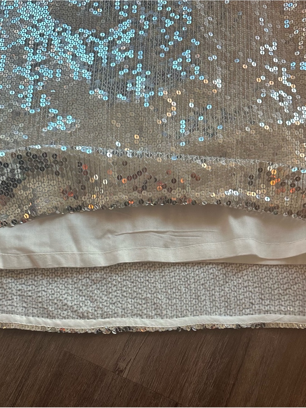 Anthropologie Varun Bahl Sequin Shift Dress in Silver. Size S - Picture 9 of 16